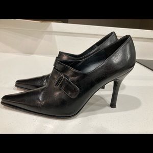 Killer Stuart Weitzman black leather booties